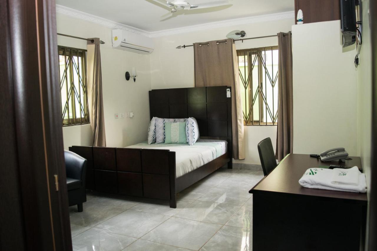 3A'S Guest House Akosombo Exterior photo