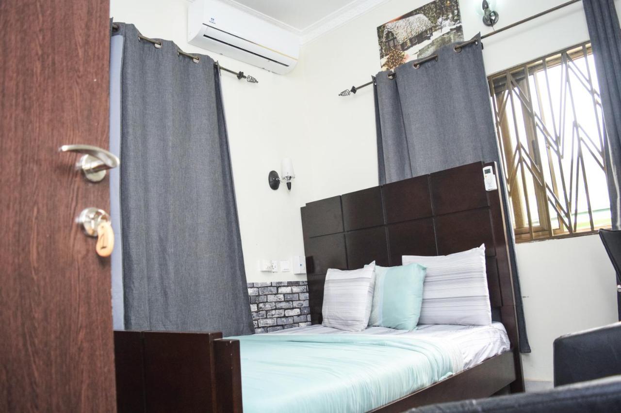 3A'S Guest House Akosombo Exterior photo